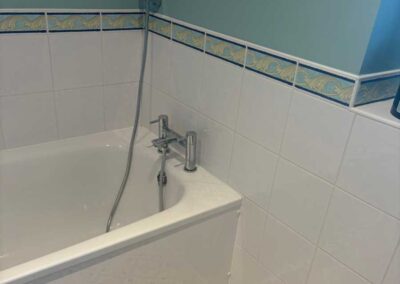Bathroom decorating by Whitechappell Property Maintenance